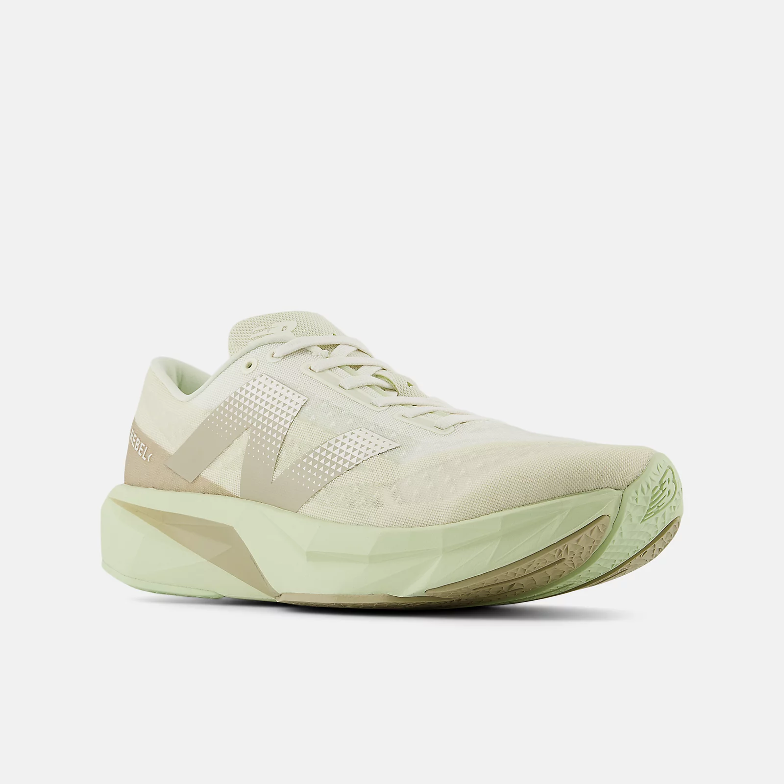Os 10 melhores ténis de corrida para 2025 7 New Balance Fuelcell Rebel v4